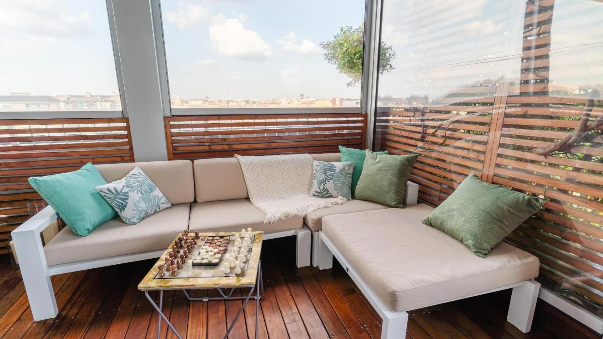 Aparthotel Fiftyfive-One Zuretti Milano 0*,  Italia